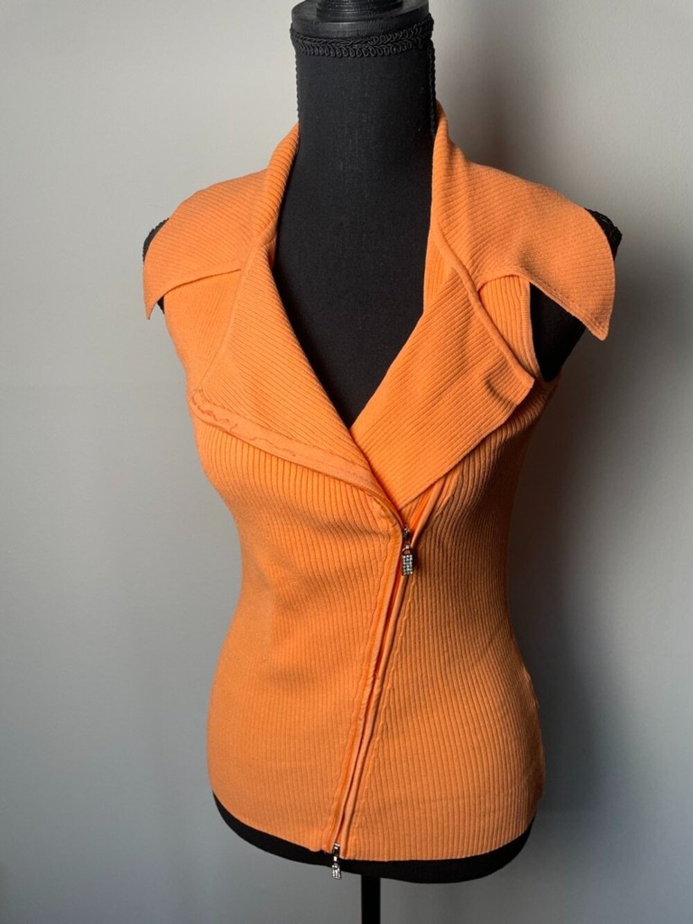 CACHE Y2K Tangerine Ribbed Asymmetrical Full Zip Halter Top